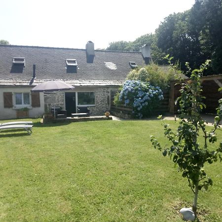 Petite Maison Dans Les Monts D'Arree Ty Coz Commana Exterior photo
